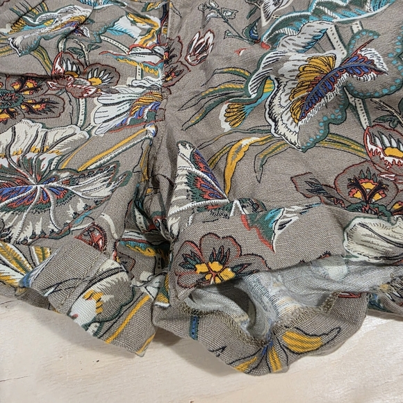 Banana Republic linen Floral Patterned Women's Shorts - Picture 15 of 15